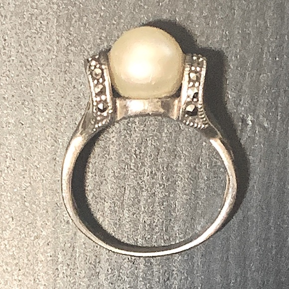 * Vintage Genuine Pearl Marcasite Sterling Silver 925 Ring - Picture 8 of 8